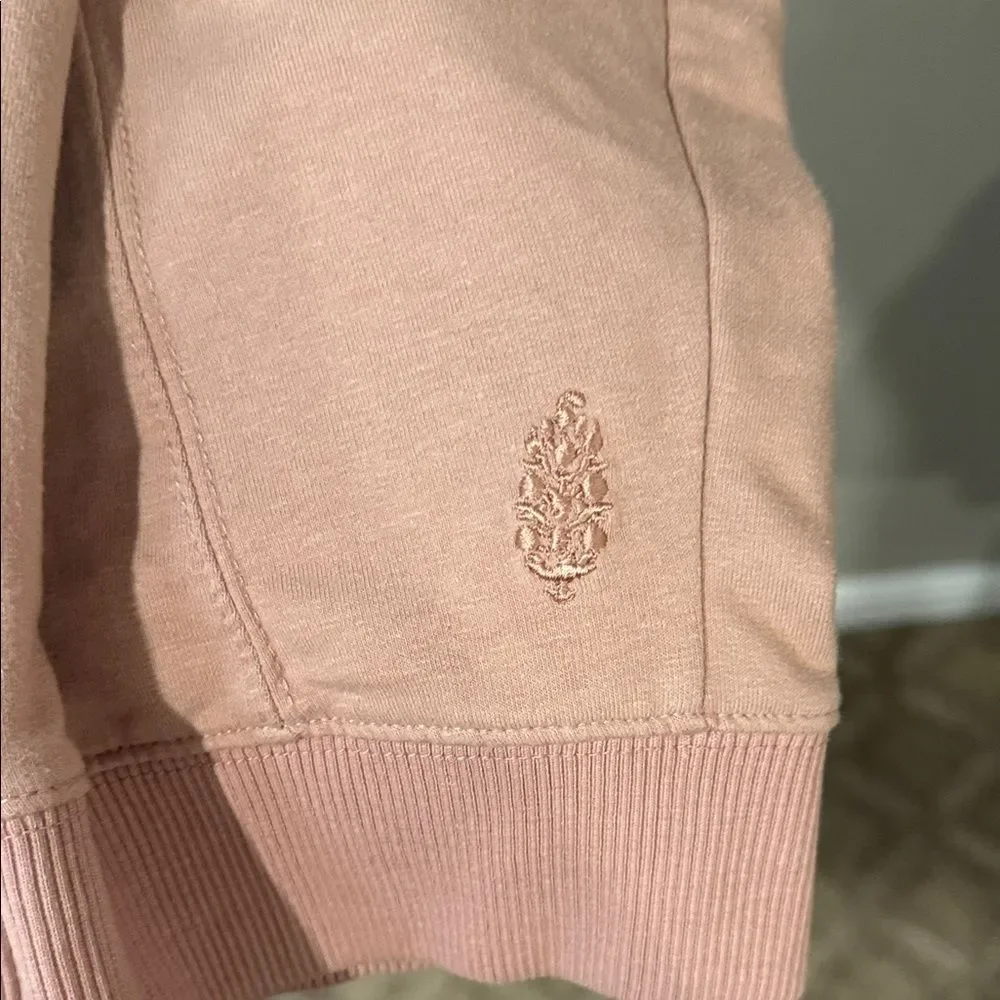 Free People‎ movement dusty rose colored joggers with ankle zip and drawstring - Picture 9 of 13